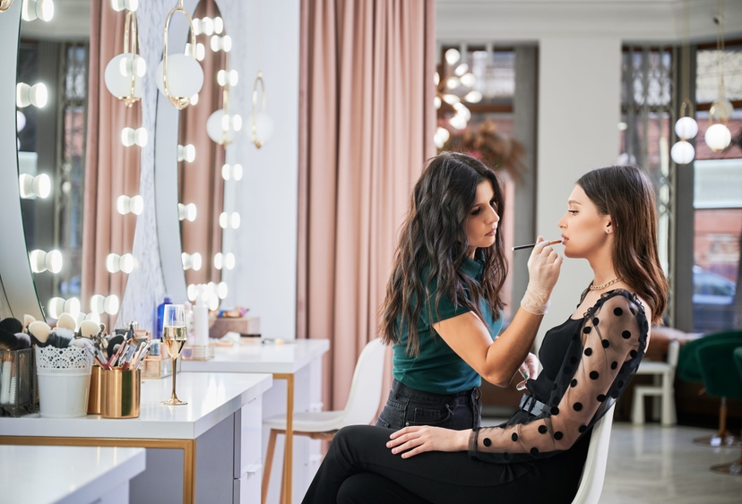 makeup artist